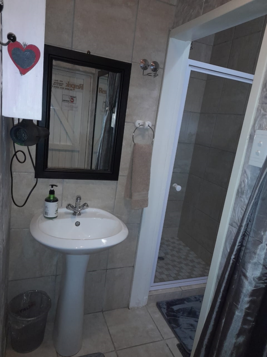 6 Bedroom Property for Sale in Parys Free State